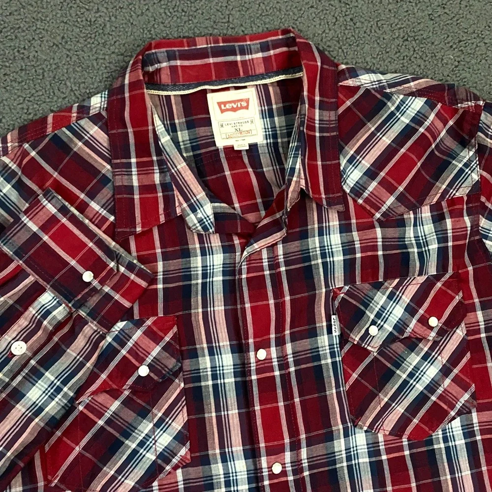 Levis Shirt Mens XL Plaid Western Pearl Snap Light Weight Saw Tooth Pocket Red